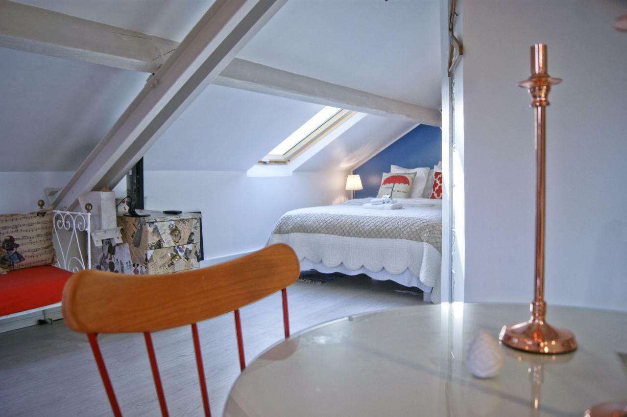 Le Grenier De Louisette Bed & Breakfast Libourne Dış mekan fotoğraf