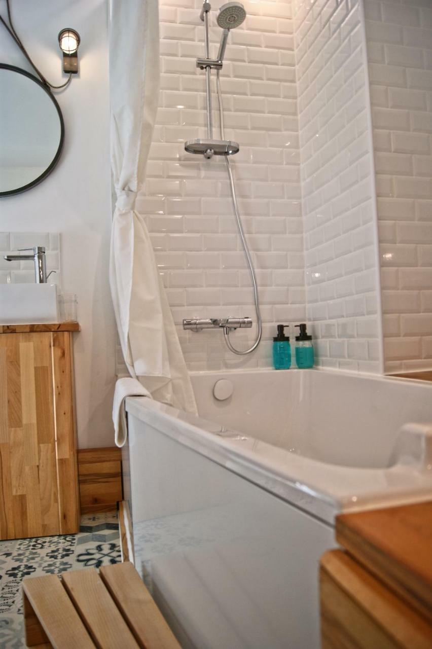 Le Grenier De Louisette Bed & Breakfast Libourne Dış mekan fotoğraf