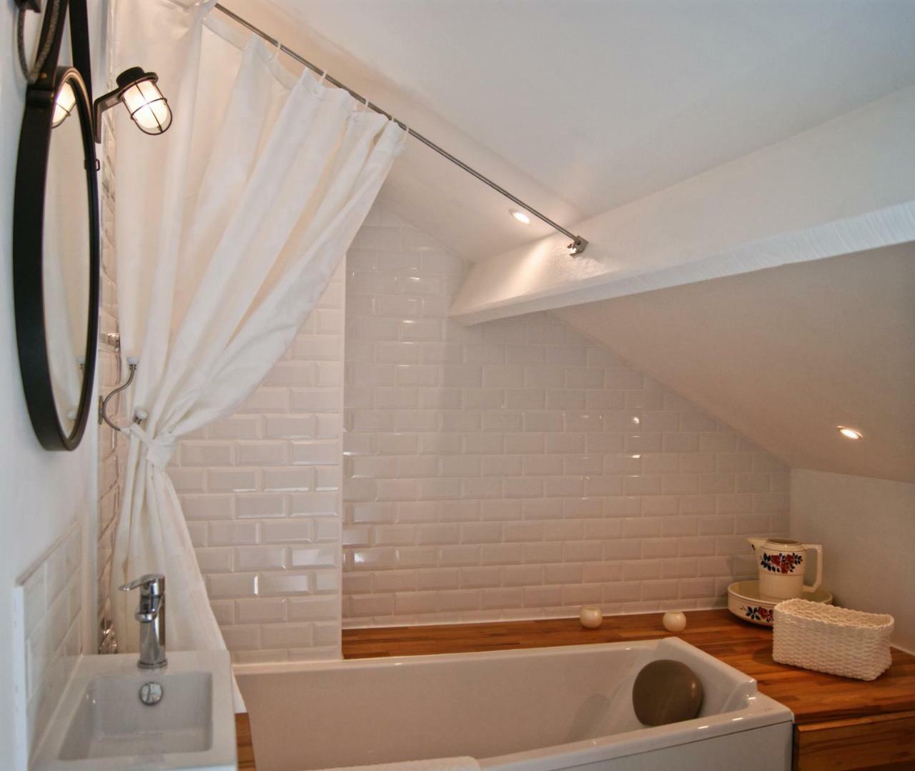 Le Grenier De Louisette Bed & Breakfast Libourne Dış mekan fotoğraf
